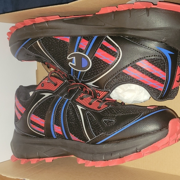 New Champion LOGO "APPROACH" Sneakers sizes 10 and 10.5 - Picture 1 of 10